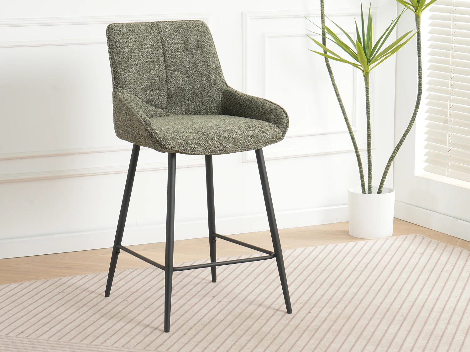 Lot de 2 tabourets de bar - tissu coloris vert - hauteur assise 65 cm  - BJORN