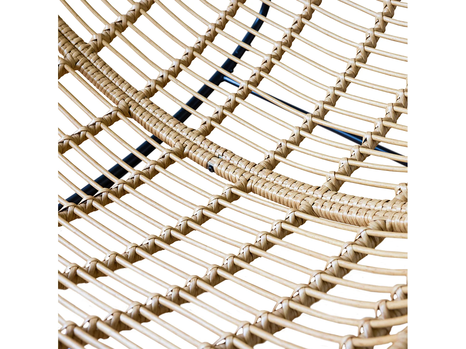 Schommelstoel van kunststof rotan met zwart kussen CINTA