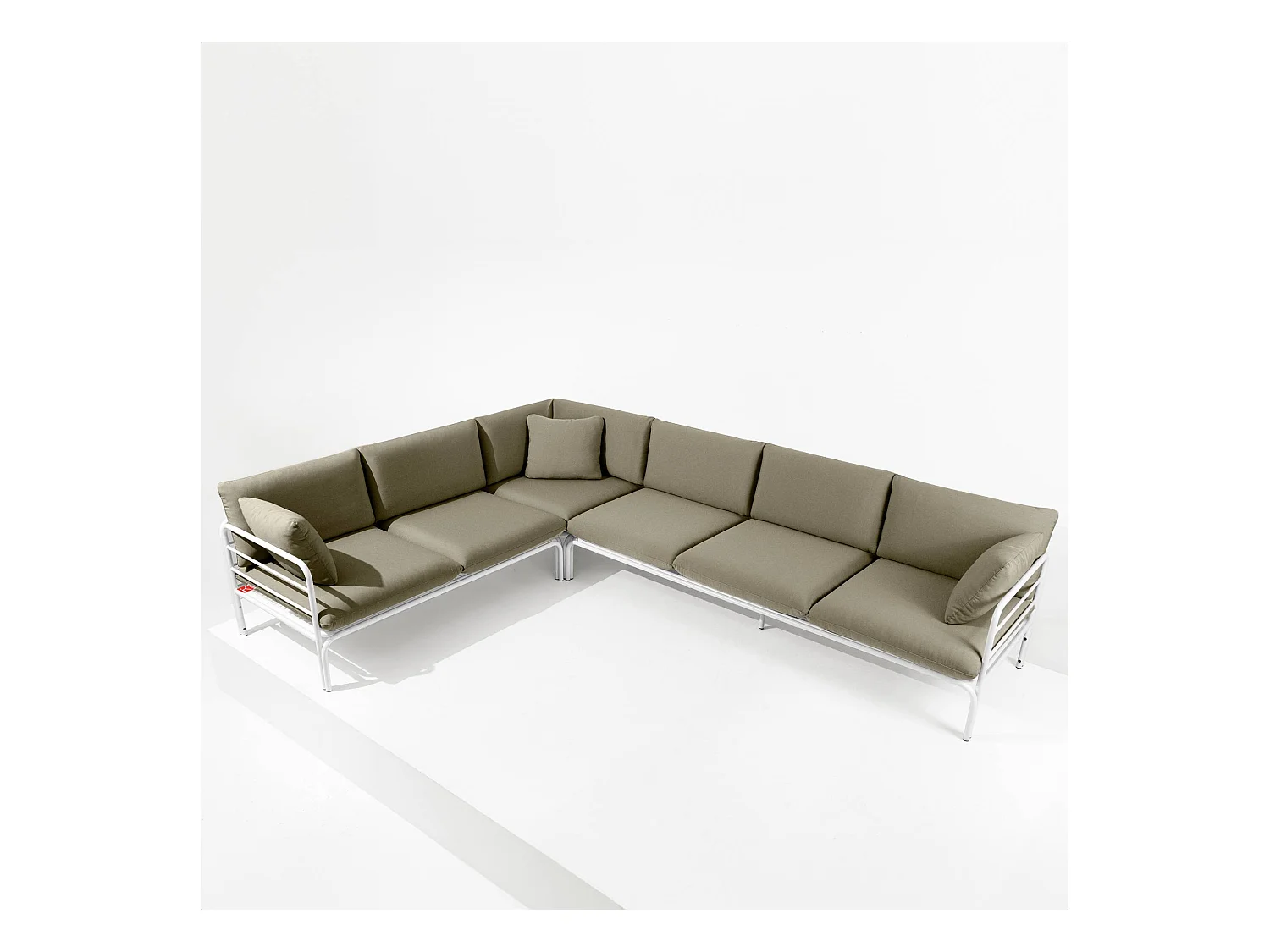 Ensemble d'angle de jardin RAMBE blanc et beige, dimensions 304x80x229 cm, idéal pour extérieur