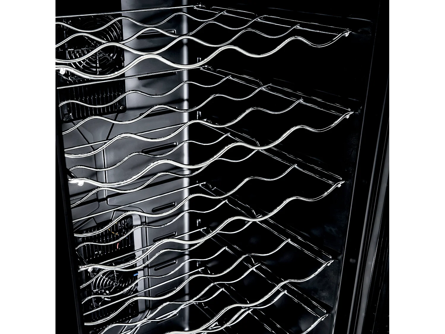 Cantinetta Frigo Vino 78L 28 Bottiglie Porta in Vetro LED Pannello Touch 8–18°C Nero