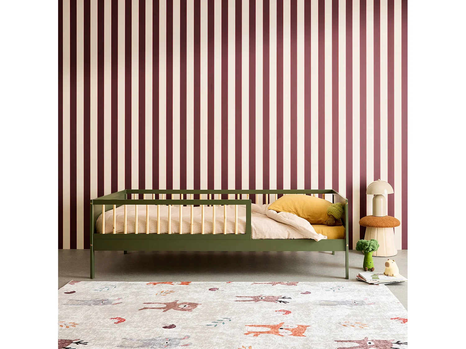 Cama infantil pino natural con somier de láminas incluido, 90cm verde