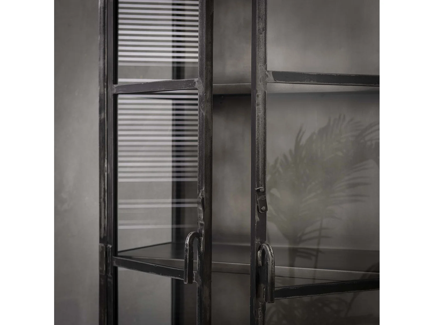 Vitrinekast Rift - Metaal 2 deuren - Grijs - 90cm Breed