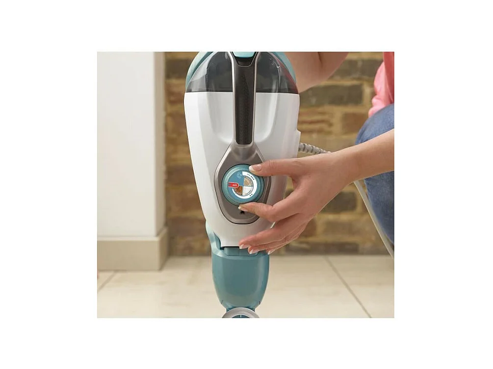 BLACK+DECKER BHSM166DSM-QS - Balai vapeur multifonctions - Gant Steamitt - 11 accessoires - 1600W - Chauffe en 15sec