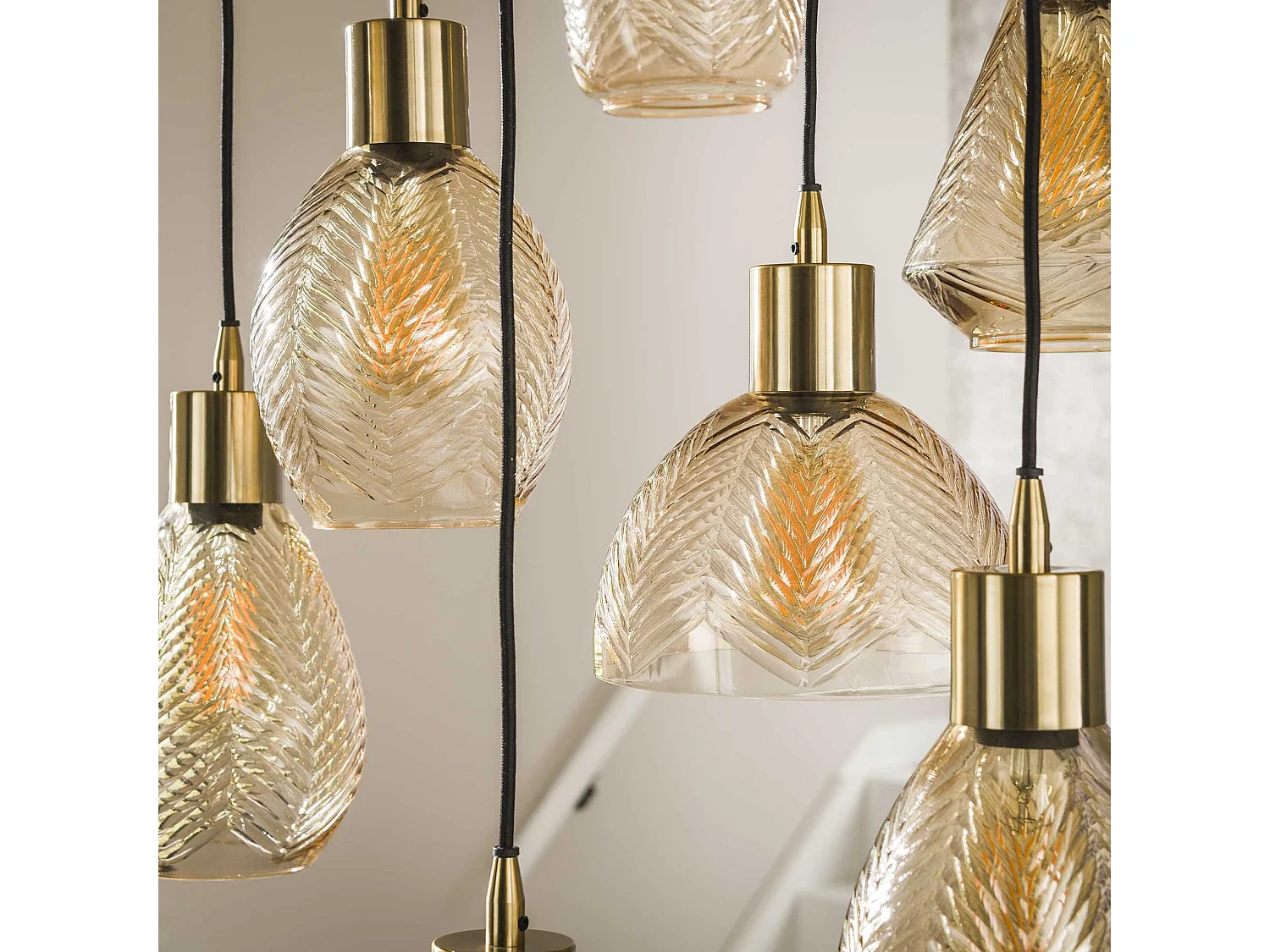 Pendelleuchte 9L Leaf Stepped - Bernsteinglas