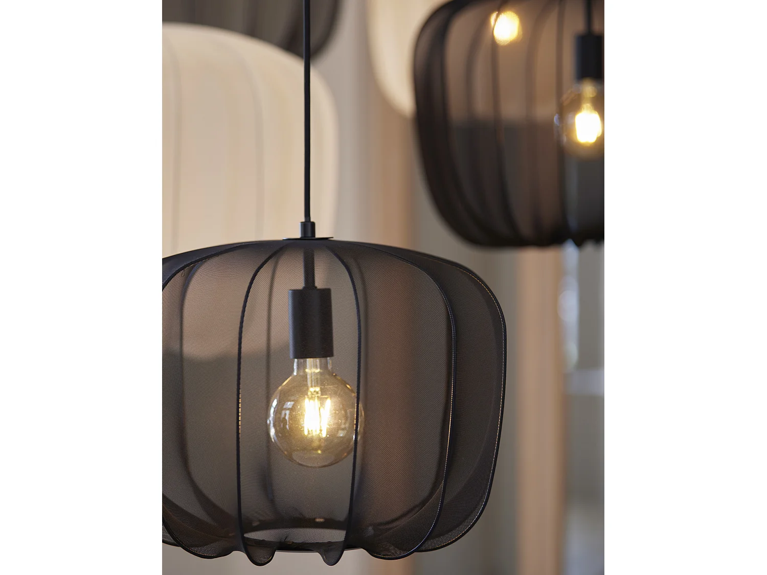 Hanglamp PLUMERIA - Ø40x30cm - Zwart