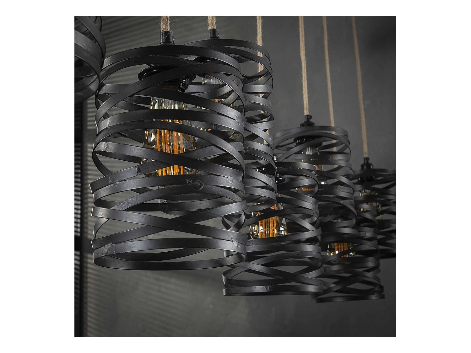 Suspension industrielle - 7 lampes - Twist Wrap - XL