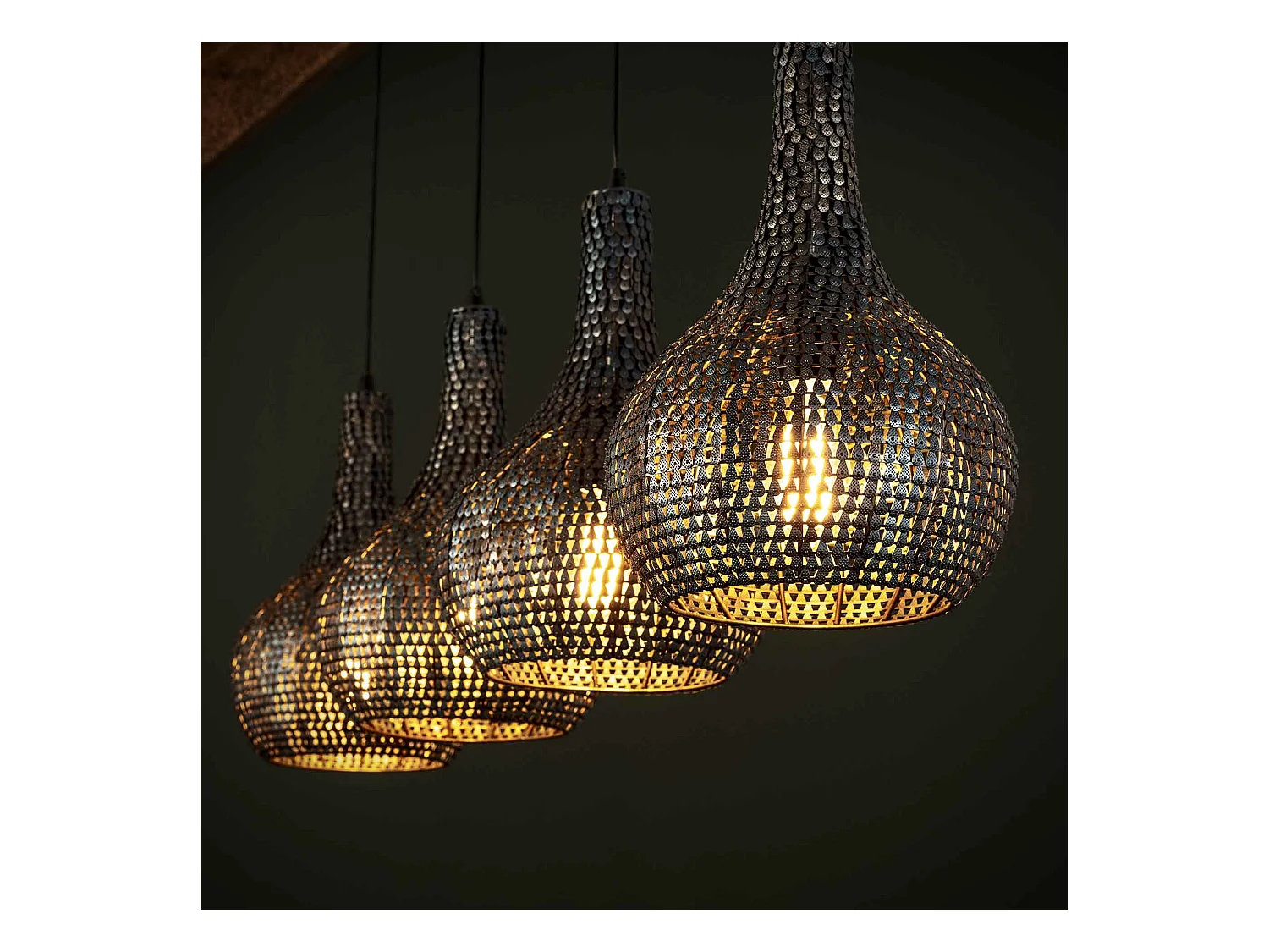 Suspension - 4 suspensions coniques en métal - Armure - Finition brûlée