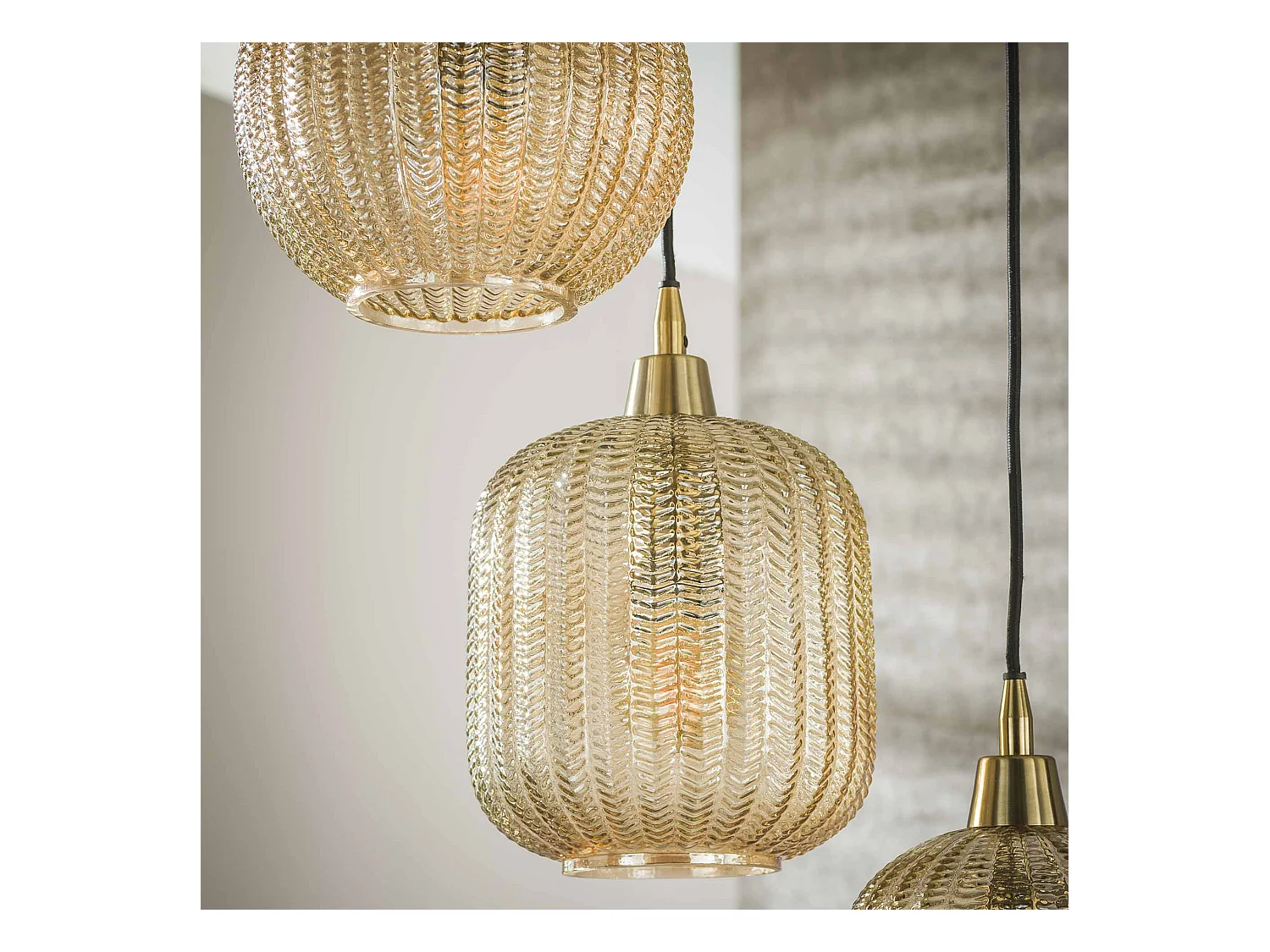 Pendelleuchte 5L V-Form Muster abgestuft - Bernstein Glas