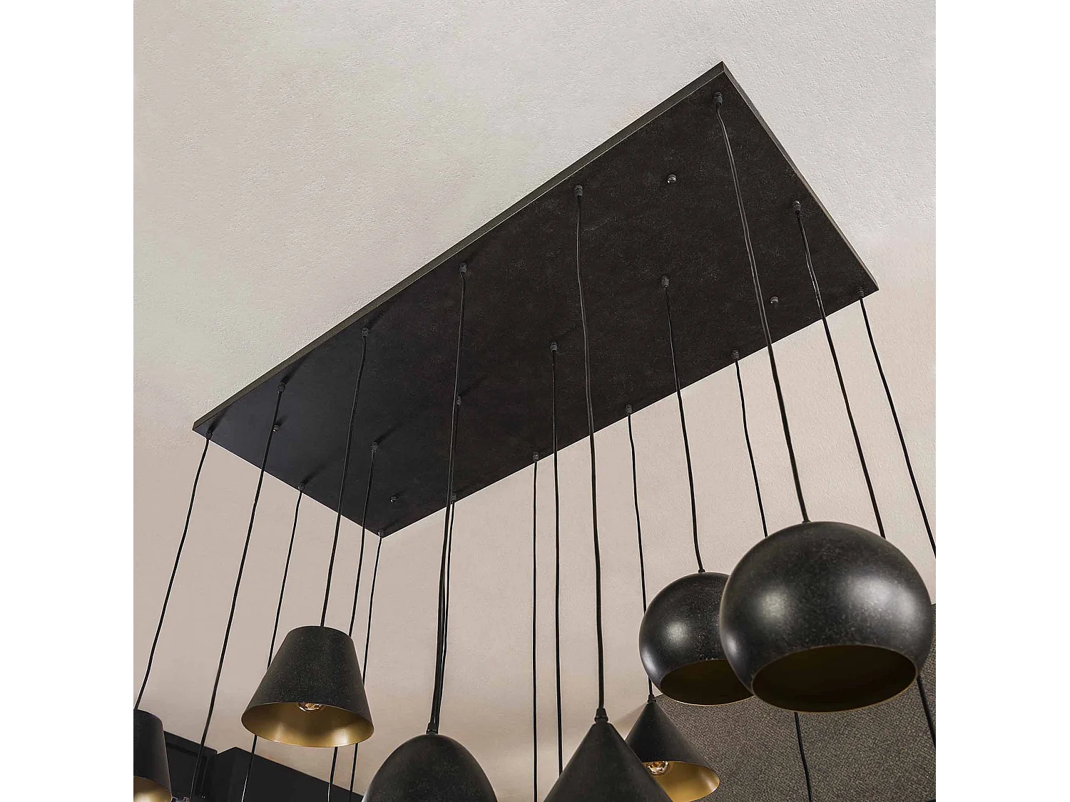 Lámpara colgante XXL de 18 l con pantalla metálica - Negro Ártico