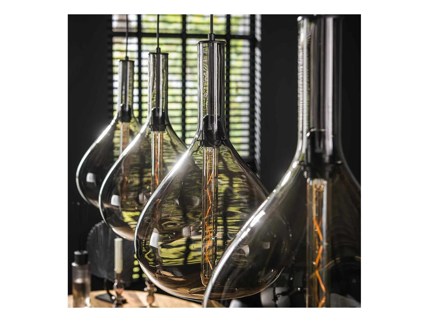 Suspension 4L Drop Smoke Glass - Noir Artic