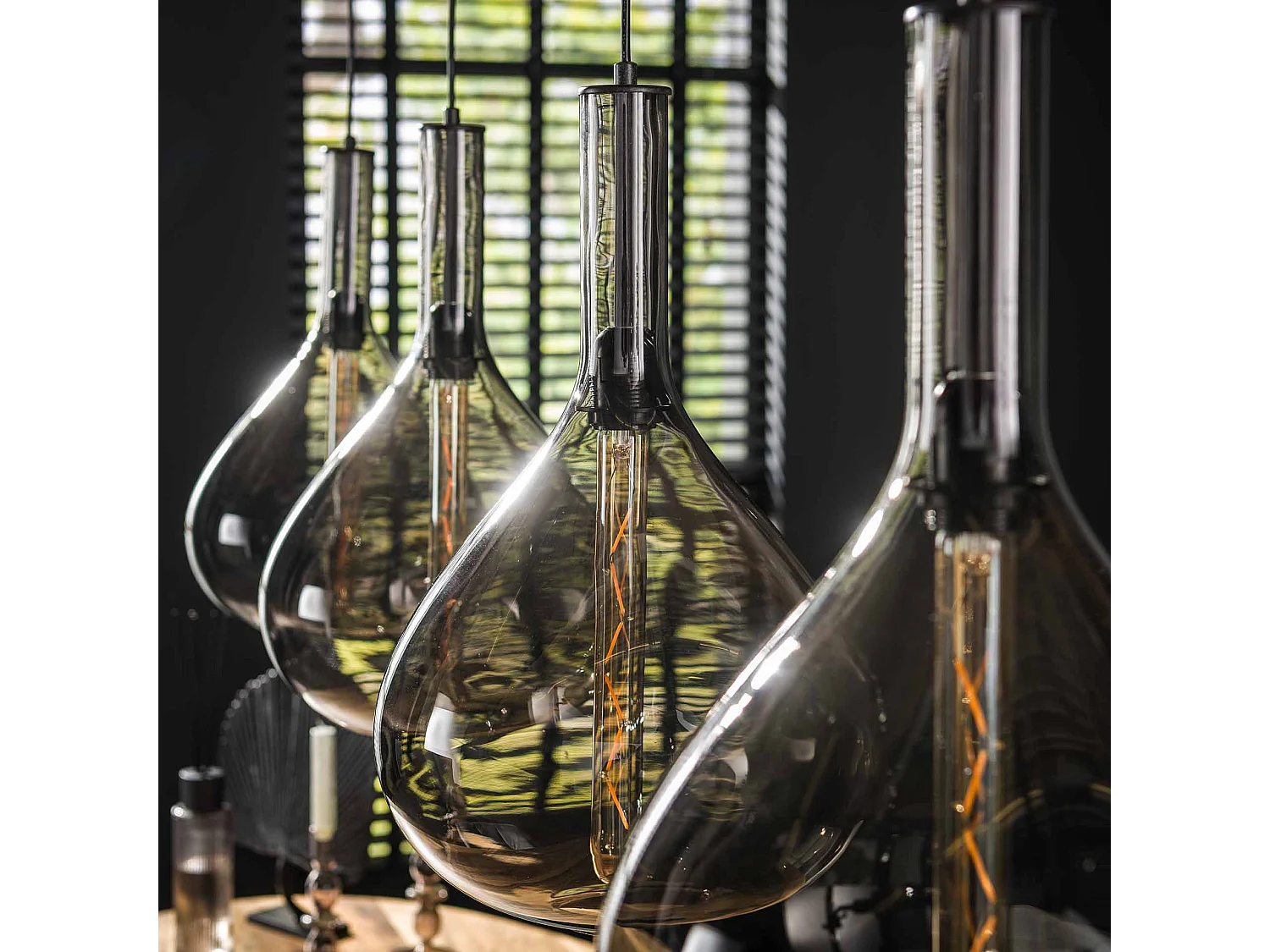 Suspension 4L Drop Smoke Glass - Noir Artic