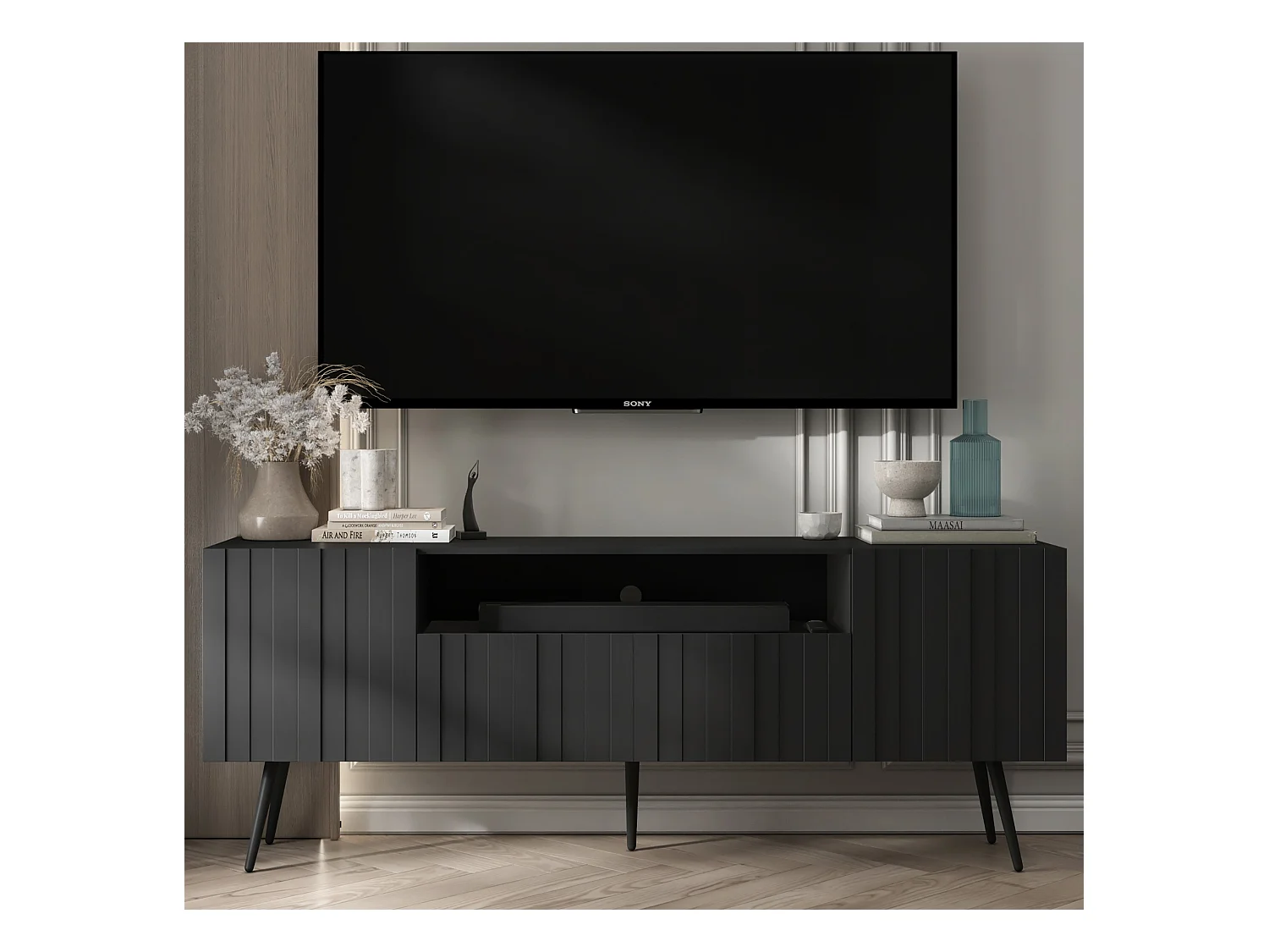 Meuble TV avec 3 portes et niche - Corps Noir mat, façades rainurées Noir mat - 150 cm, pieds noirs