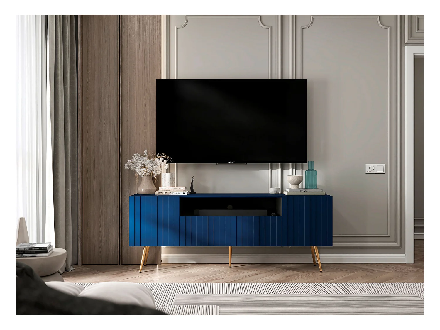 Meuble TV avec 3 portes et niche - Corps Bleu marine mat, façades rainurées Bleu marine mat - 150 cm, pieds dorés
