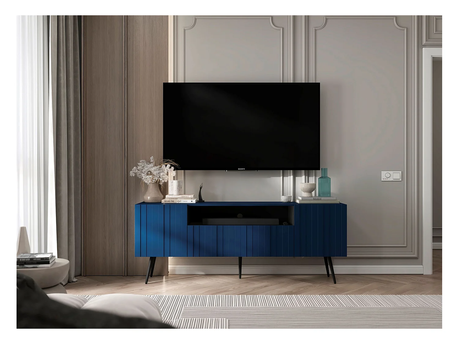 Meuble TV avec 3 portes et niche - Corps Bleu marine mat, façades rainurées Bleu marine mat - 150 cm, pieds noirs