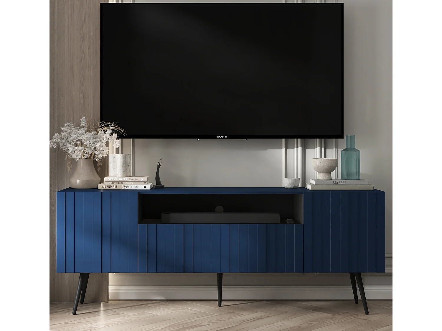 Meuble TV avec 3 portes et niche - Corps Bleu marine mat, façades rainurées Bleu marine mat - 150 cm, pieds noirs