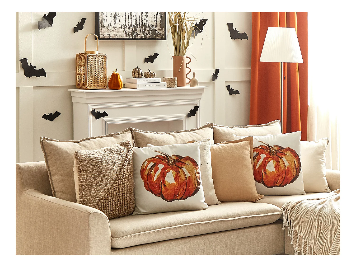Zierkissen 45 x 45 cm Halloween Kürbis-Motiv beige / orange Samtstoff Curbita