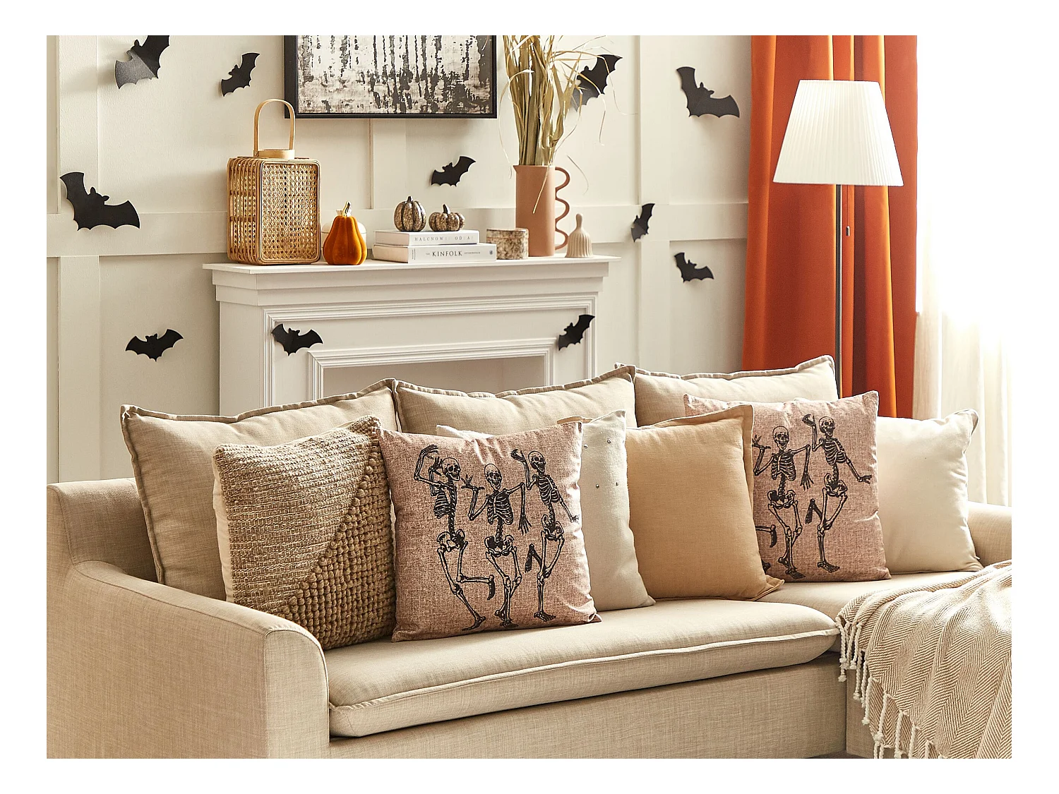 Halloween-Zierkissen beige Samtstoff Skelett-Motiv 45 x 45 cm Mortesti