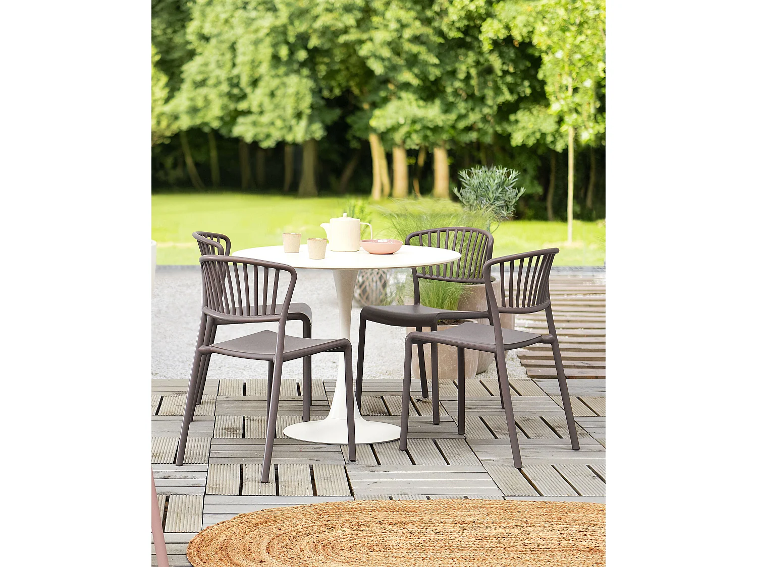 Kunststoffstühle beige taupe 4er Set für den Innen- und Außenbereich Gela