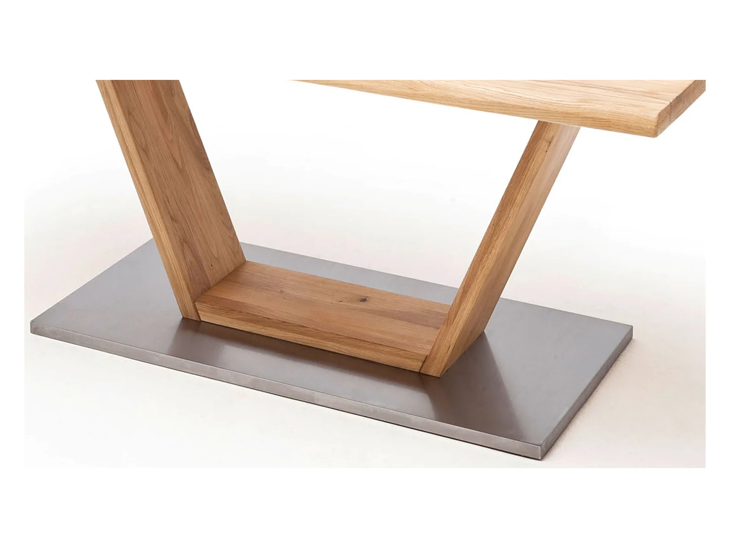 Table à manger en bois massif bord d'arbre, pieds en V - L.180 x H.77 x P.90 cm