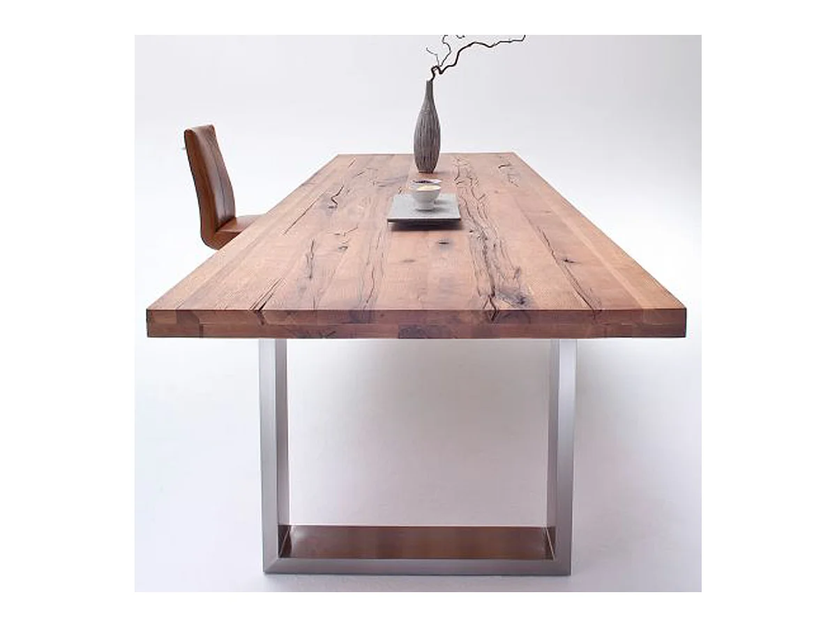 Table à manger en chêne Bassano, laqué mat massif - L.220 x H.76 x P.100 cm