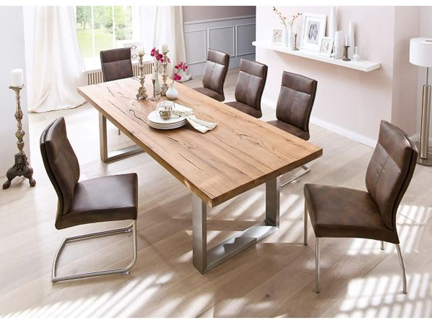 Table à manger en chêne Bassano, laqué mat massif - L.220 x H.76 x P.100 cm