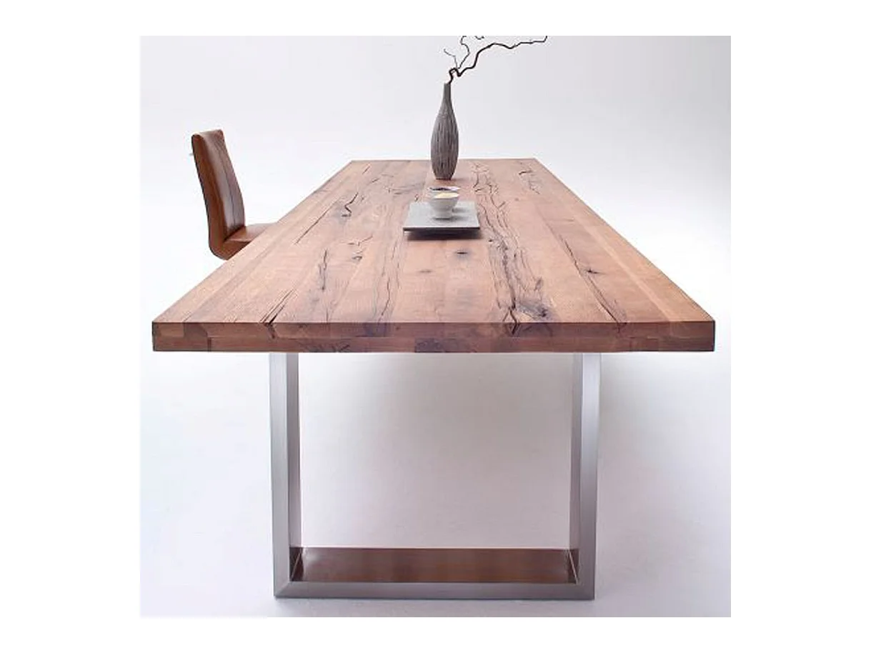 Table à manger en chêne Bassano, laqué mat massif - L.240 x H.76 x P.100 cm