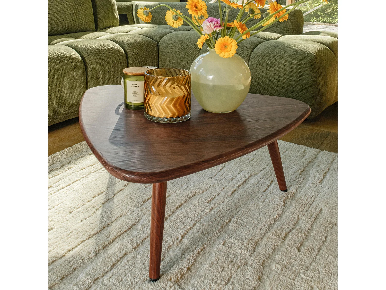 Table basse triangulaire en MDF bois foncé