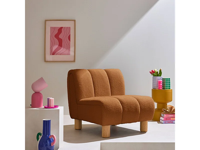 Fauteuil relax pieds arrondis en bois et tissu bouclette camel