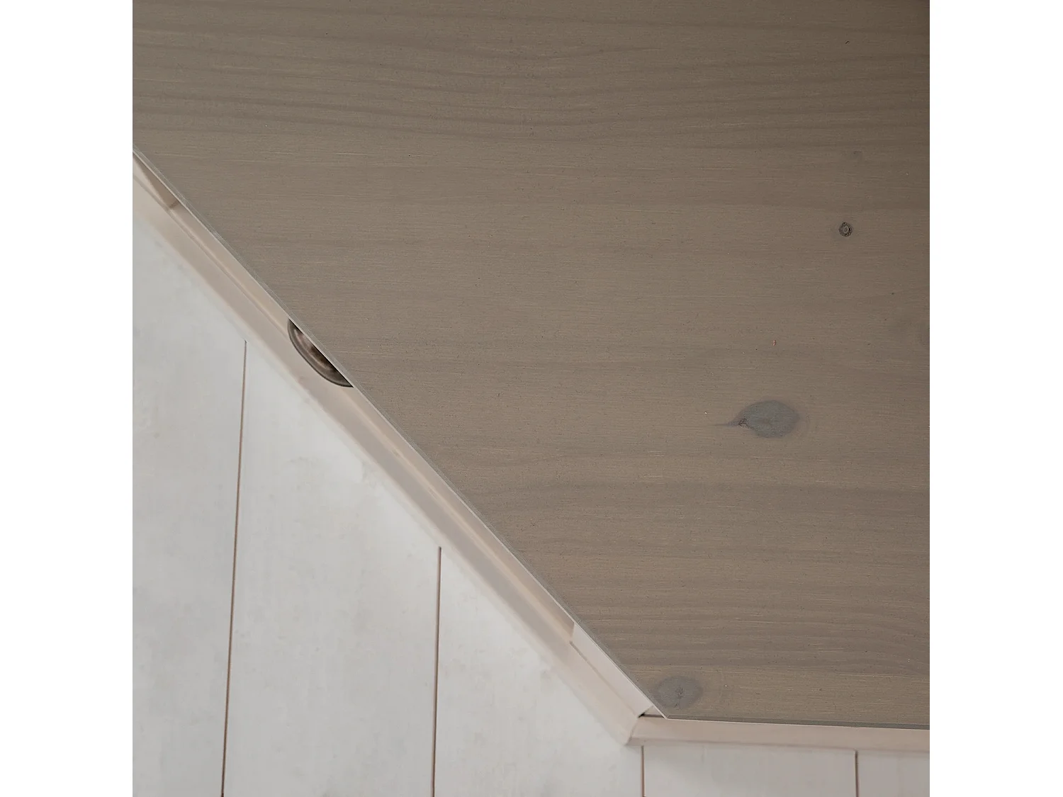 Toby | Armoire compacte en bois de pin de couleur blanc gris