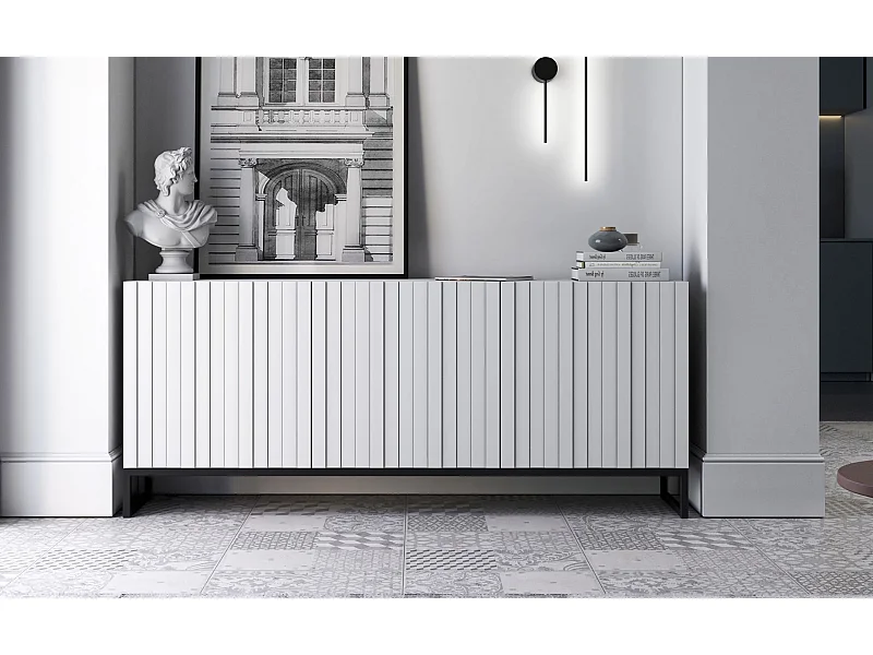 Commode avec 3 portes - Corps Blanc mat, façades rainurées Blanc mat - 168 cm, Cadre en métal noir