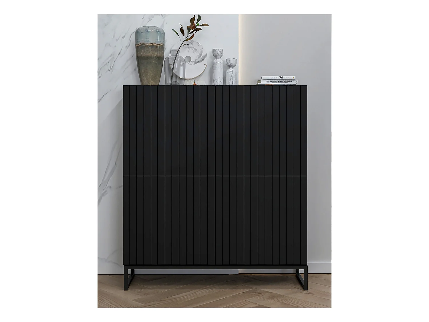 Commode avec 4 portes - Corps Noir mat, façades rainurées Noir mat - 112 cm, Cadre en métal noir