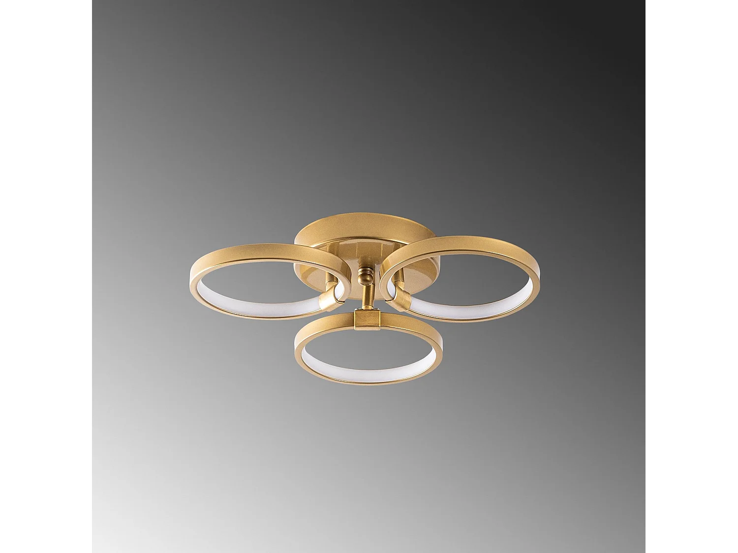 Candeeiro Dourado Elegante para Iluminação Sofisticada