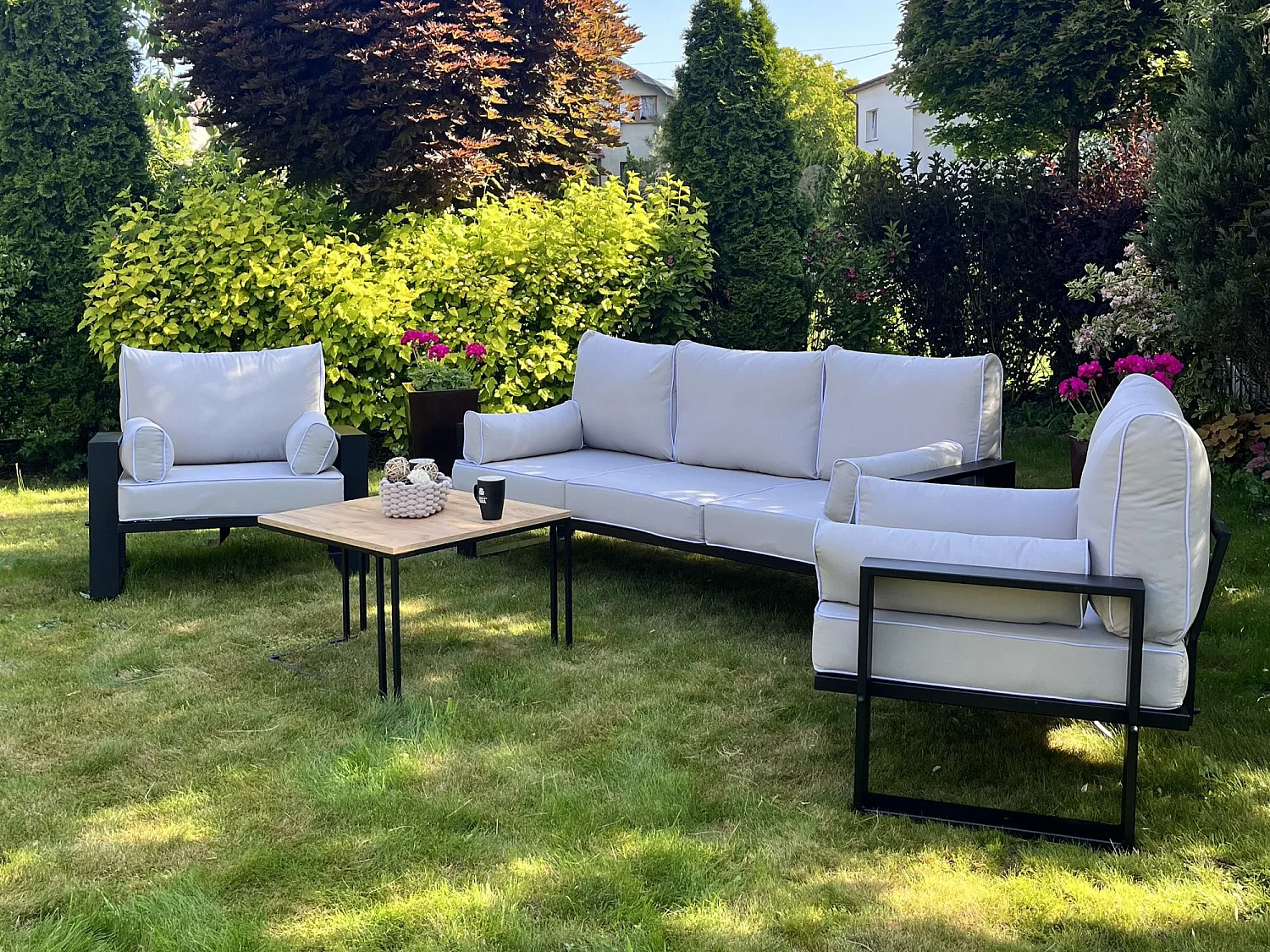 Canapé de jardin 3 places VERDINO avec cadre métallique beige