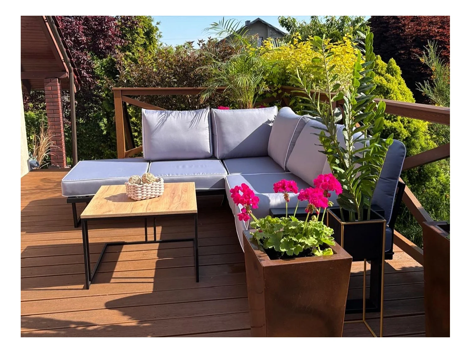 Coin de jardin VERDINO avec cadre métallique anthracite