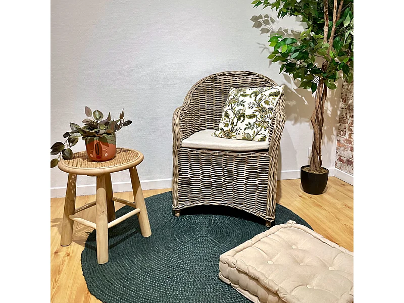 Lot de 2 fauteuils en kubu naturel tressé avec coussin blanc – MAEVA 2