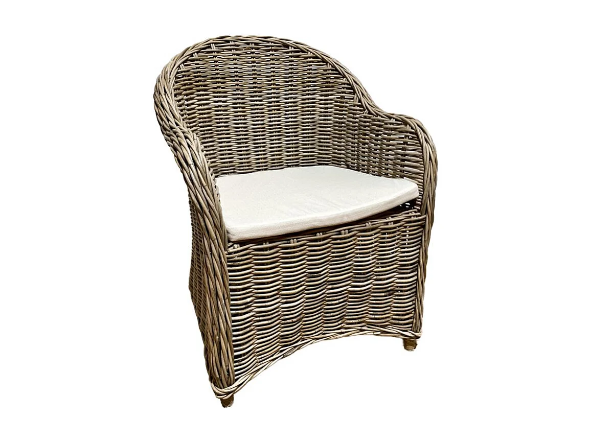 Lot de 2 fauteuils en kubu naturel tressé avec coussin blanc – MAEVA 2