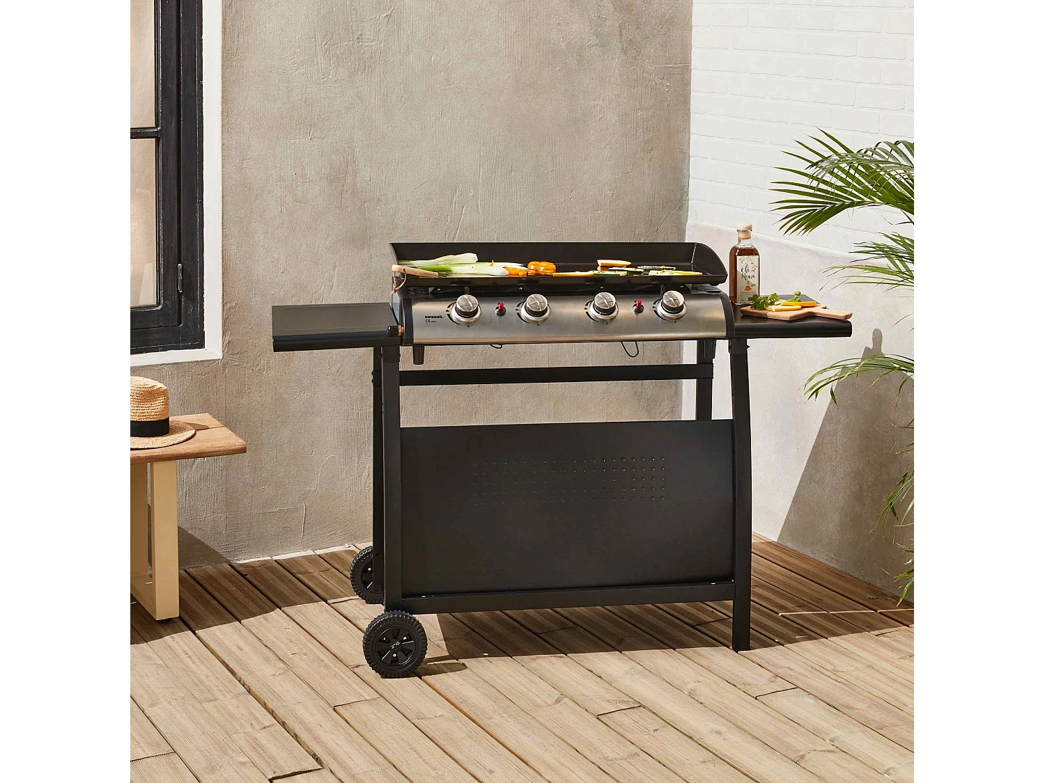 Griglia a gas a 4 fuochi in acciaio inox da 10 kw con carrello, nero