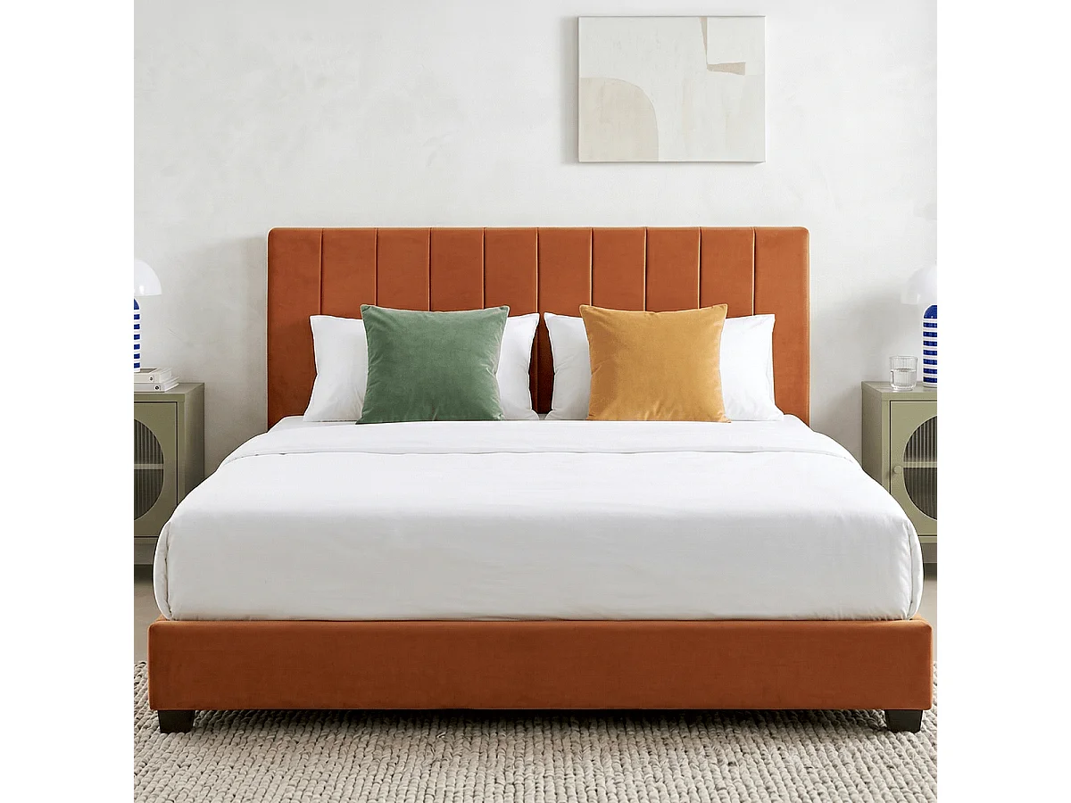 Lit adulte 160x200 cm avec tête de lit capitonnée en velours terracotta - William