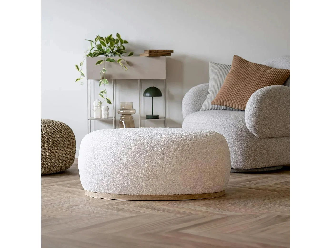 Pouf blanc forme organique sur base en bois BRUGES