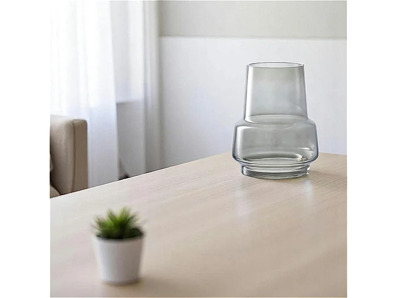 Vase en verre fumé gris
