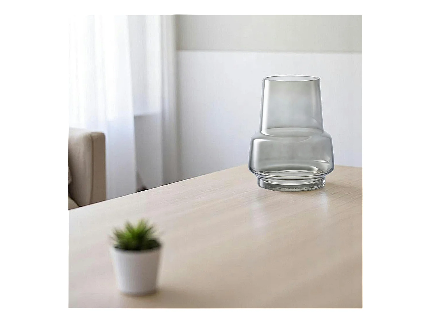 Vase en verre fumé gris