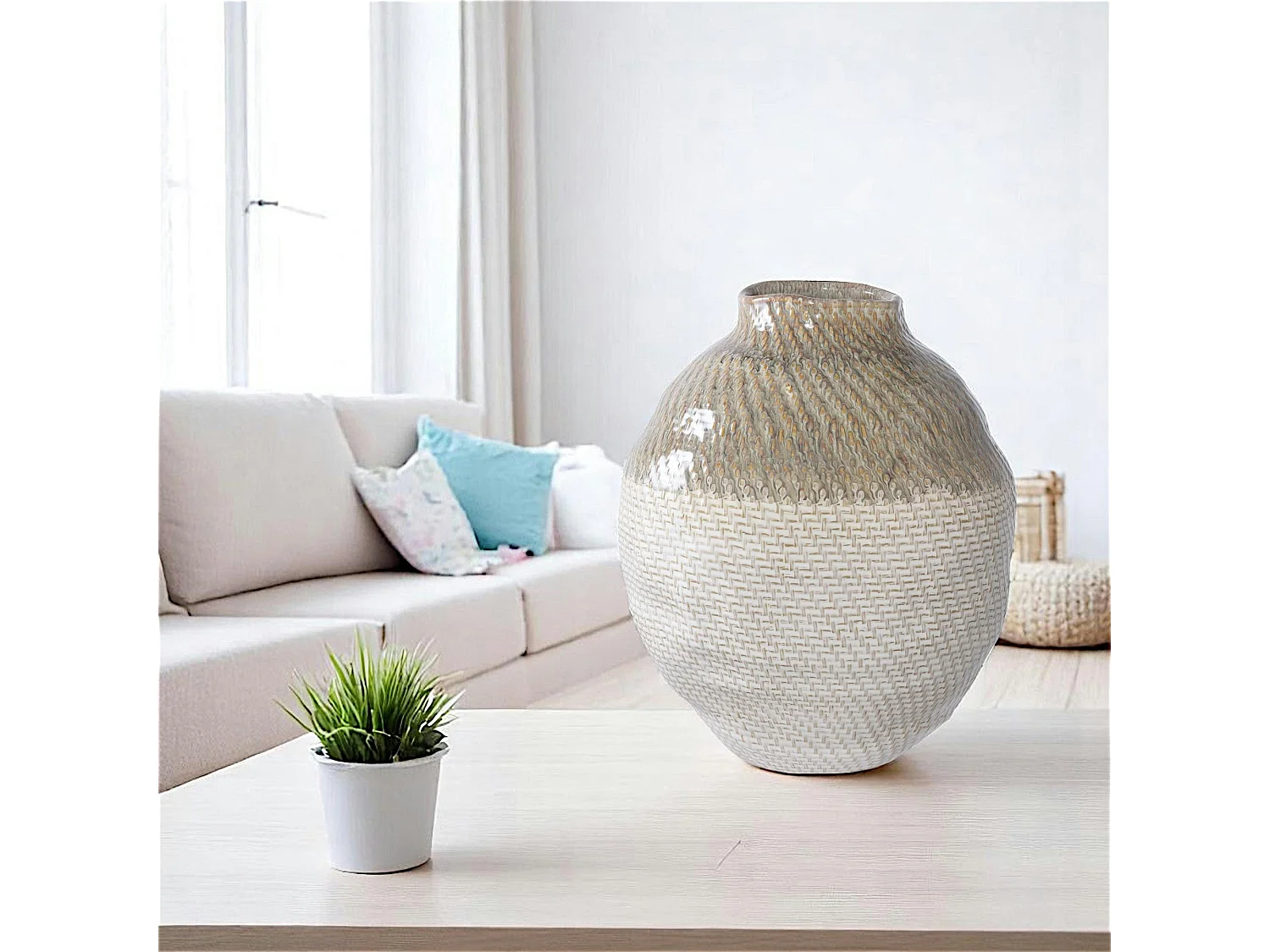 Vase rond vert et blanc, effet vannerie