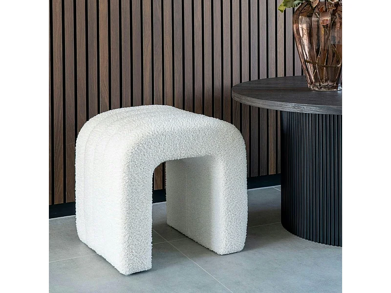 Pouf tabouret design blanc, effet fourrure BRUGES