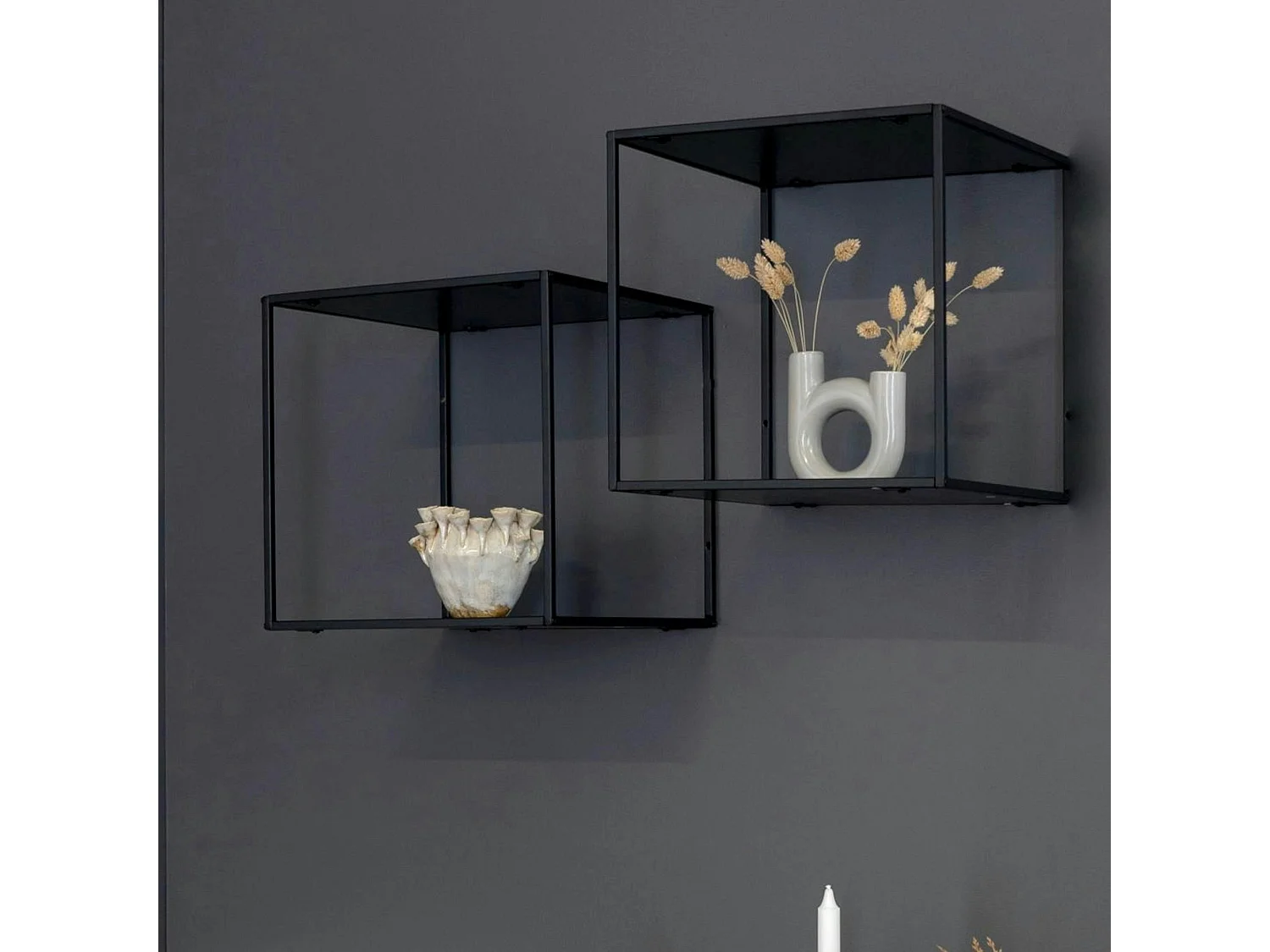 Etagère cube design en métal noir TALLINN