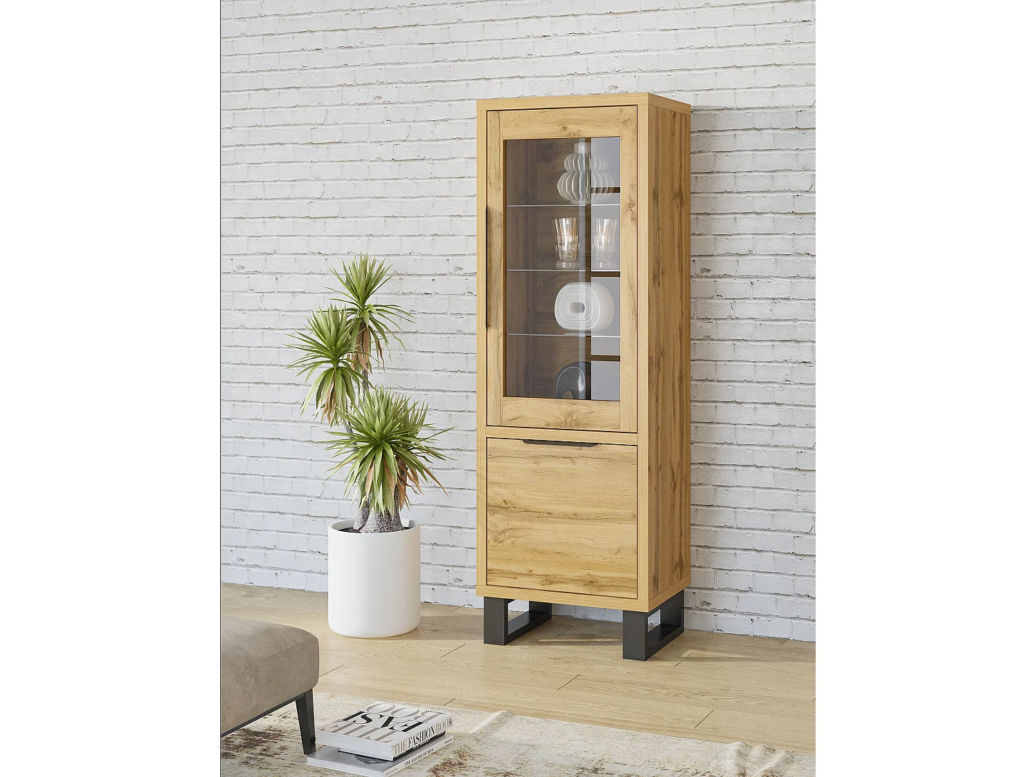 Vitrine avec deux portes HALLE