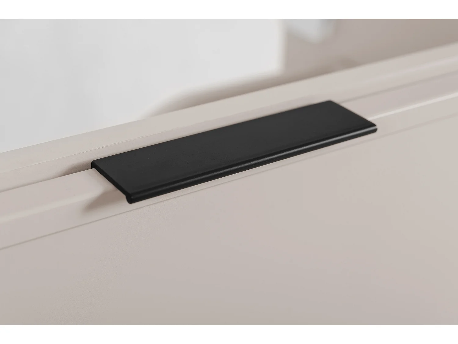 Mobiletto da bagno, Cashmere / Bianco, maniglia nera, 180 ( 2 x 80 + 20) x 46 x 57 cm