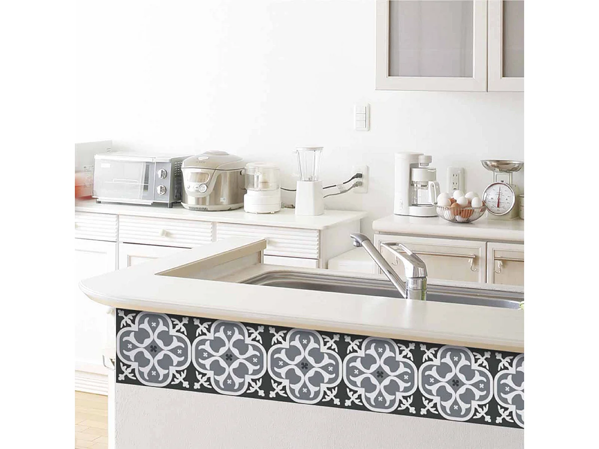 Fliesenaufkleber 15 X 15 cm Schwarze Lilie