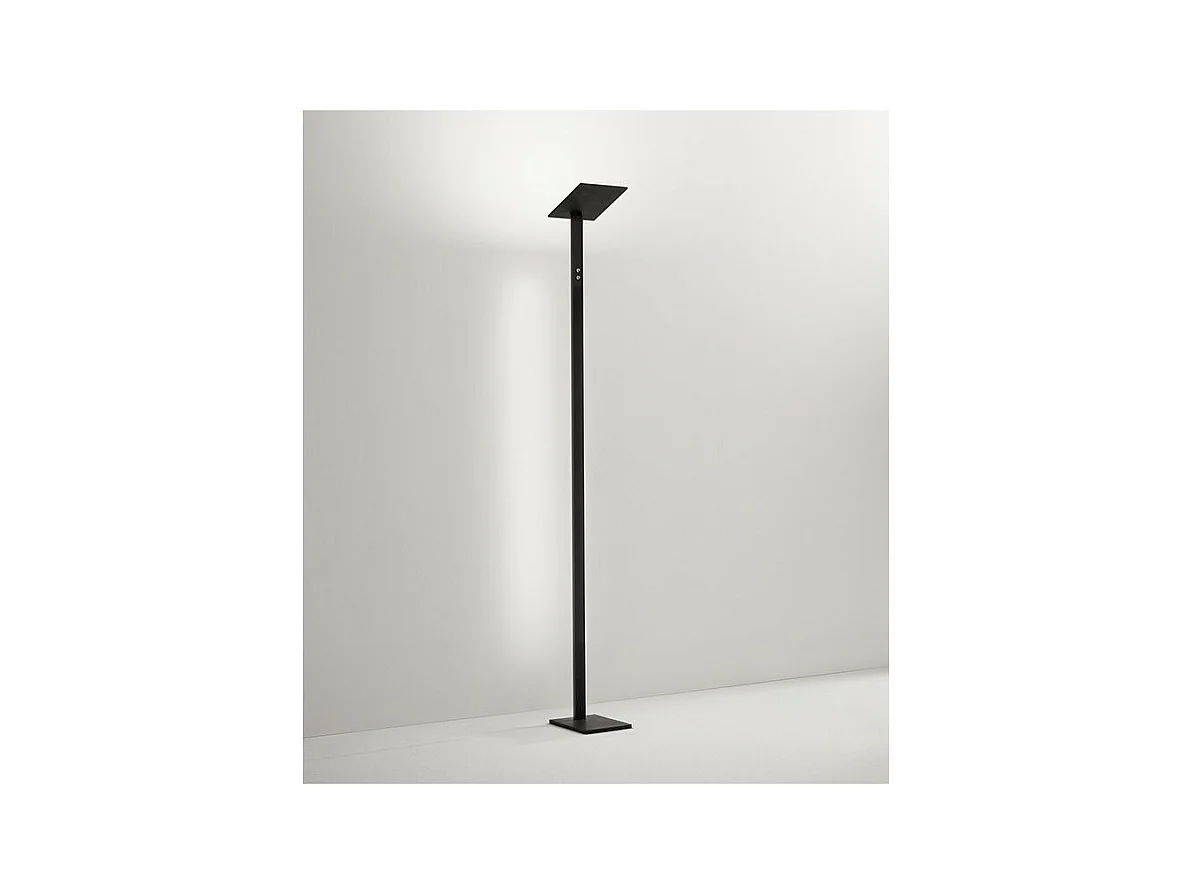 LED-Stehleuchte QUADRA Schwarzes Metall H.180 cm Perenz