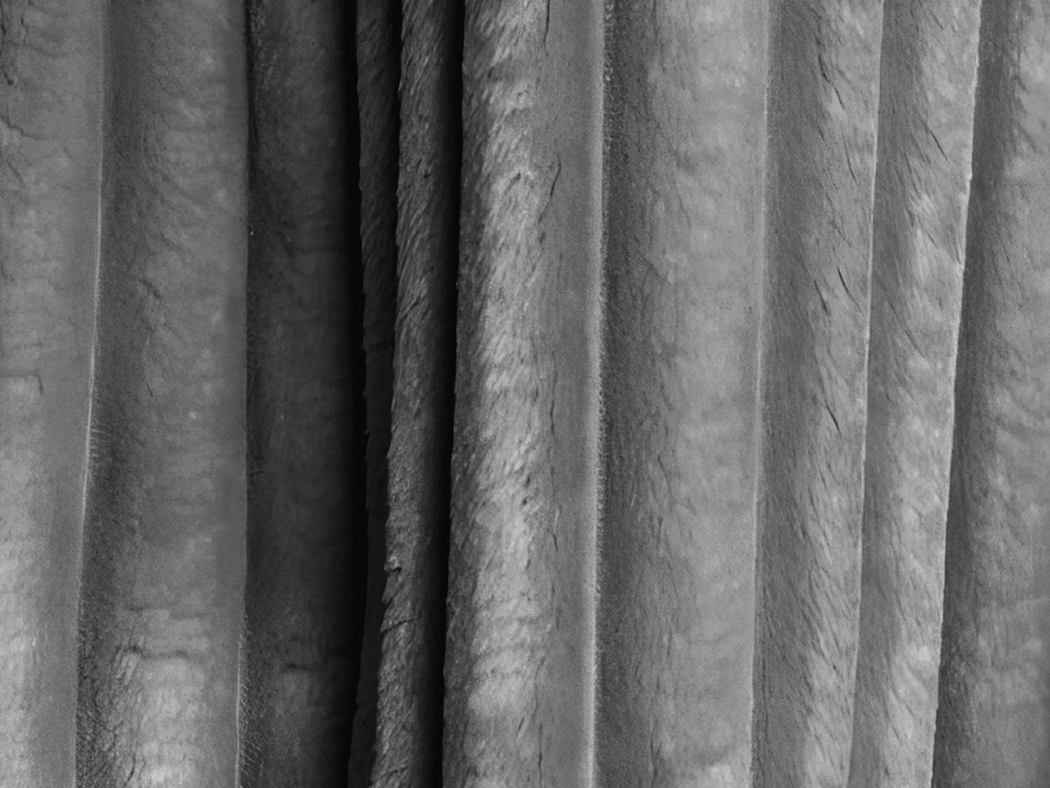 Sofá modular 3 lugares em cotelê cinza escuro - KELI