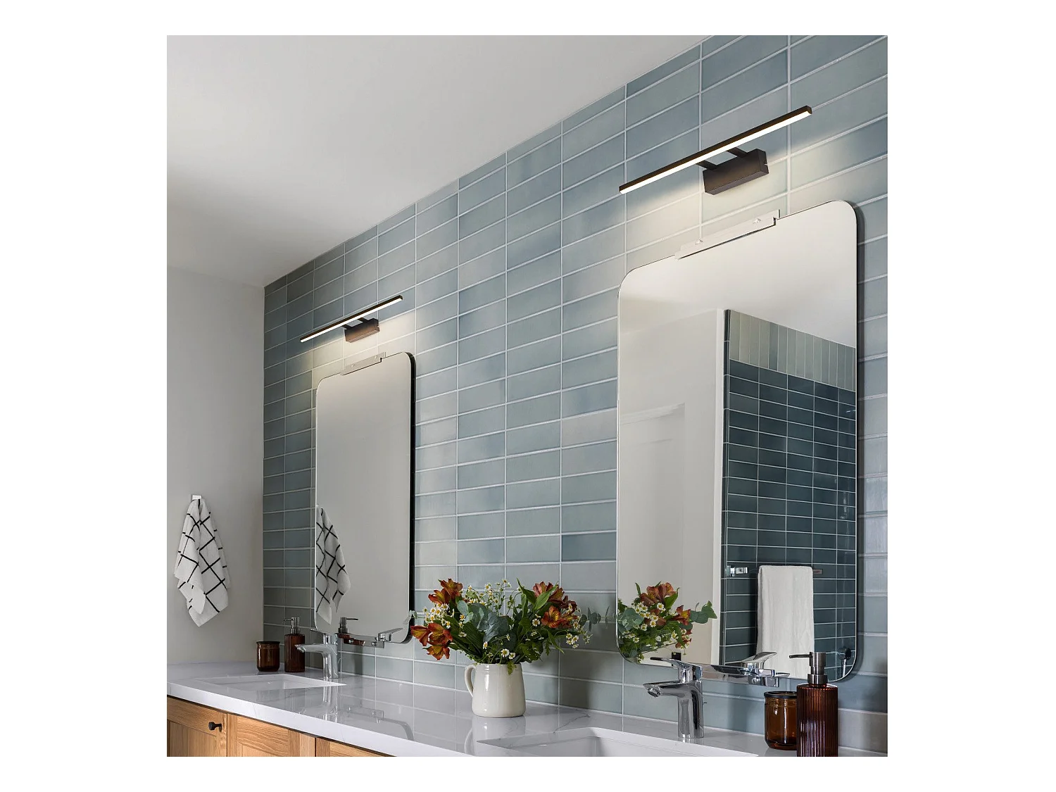 NETTLIFE Lampe à miroir LED noire 60CM Moderne 4000K Salle de bain Lampe à miroir murale